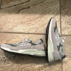 Grey New Balance 992